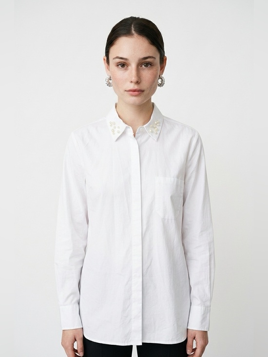 Suzy Shier Tops - ✌️4 for $20✌️ Cotton shirt with pearl trim